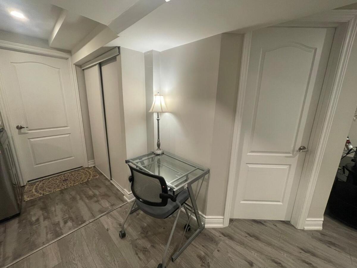 Cozyhaven A Private Entrance, Comfy Basement In With Free Parking Conveniently Located With Easy Access To The Airport Downtown Toronto Major Malls And Highways For A Seamless Holiday home