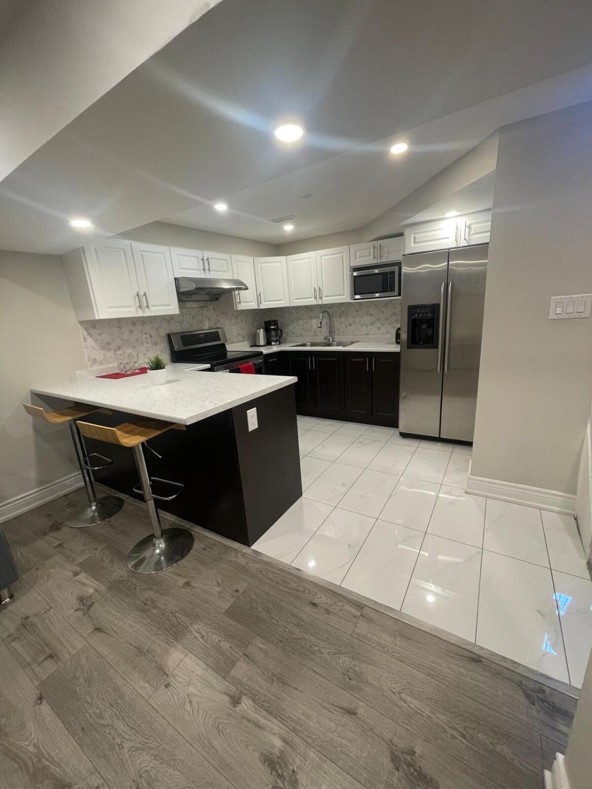 Cozyhaven A Private Entrance, Comfy Basement In With Free Parking Conveniently Located With Easy Access To The Airport Downtown Toronto Major Malls And Highways For A Seamless Holiday home